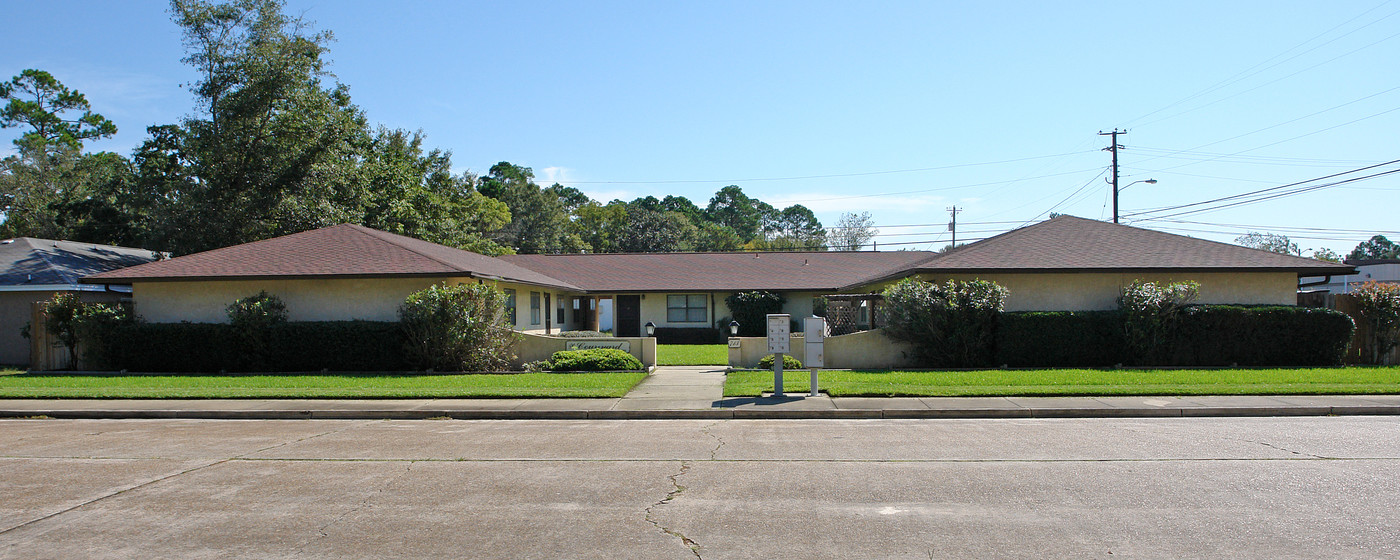 The Courtyard in Lynn Haven, FL - Building Photo