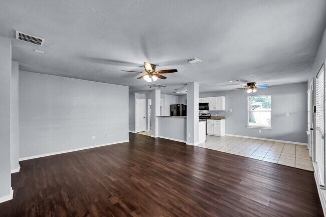 7811 Holly Berry Ct