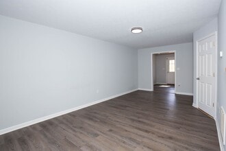 24 Judges Ct in Inwood, WV - Building Photo - Building Photo