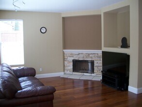 6444 Amethyst Way in Carlsbad, CA - Building Photo - Building Photo
