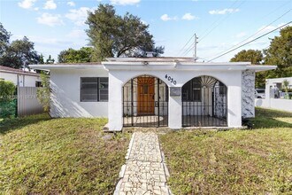 4030 NW 1st Ave in Miami, FL - Building Photo - Building Photo
