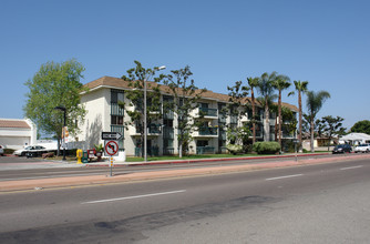 Chula Vista Terrace in Chula Vista, CA - Building Photo - Building Photo