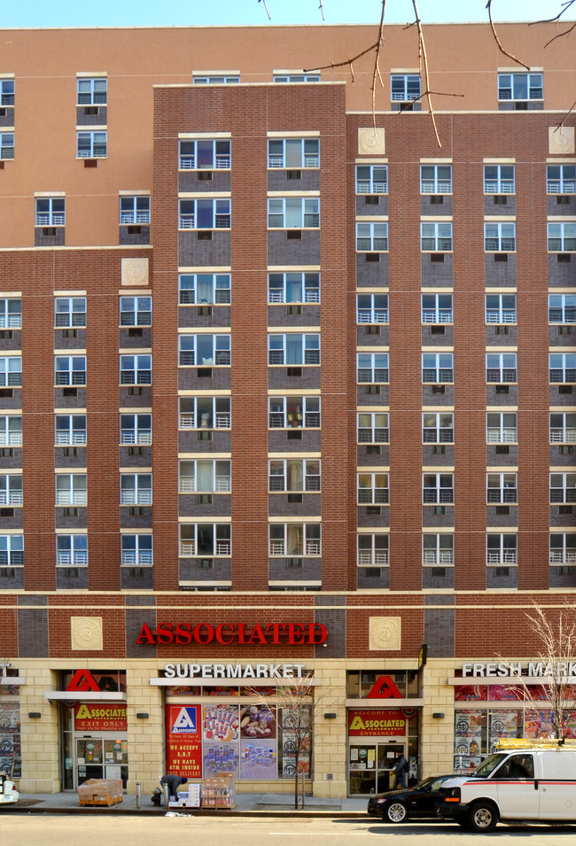 La Casa De La Luna Y La Estrella in Bronx, NY - Building Photo - Building Photo