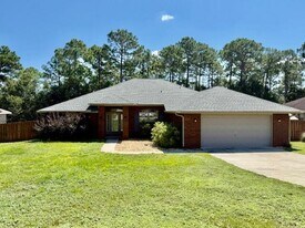 222 Raptor Dr in Crestview, FL - Building Photo