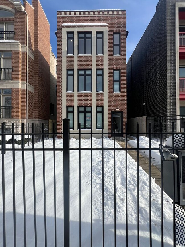 4231 S Champlain Ave in Chicago, IL - Foto de edificio - Building Photo