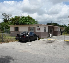 1707-1709 NW 7th St in Fort Lauderdale, FL - Foto de edificio - Building Photo