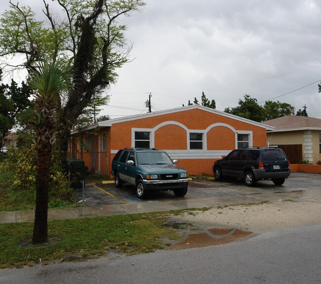 716 SW 9th St in Hollywood, FL - Building Photo - Building Photo