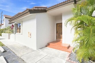 13521 SW 62nd St in Miami, FL - Building Photo - Building Photo