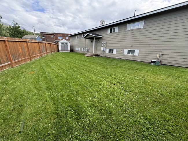 16943 Hanson Dr, Unit C