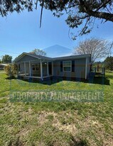 2498 Carroll Ave SE in Cleveland, TN - Building Photo