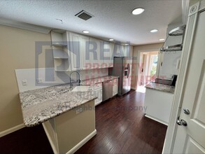 1613 Napoli Dr W in Sarasota, FL - Building Photo - Building Photo