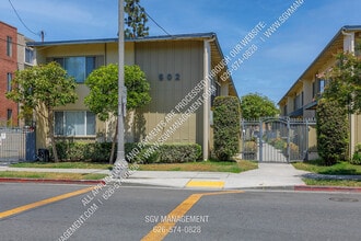 Orange Point Apartments, 500-502 Orange Ave in Long Beach, CA - Building Photo - Building Photo