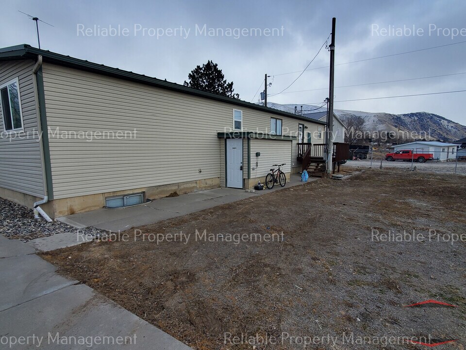 6508 S 5th Ave, Unit B in Pocatello, ID - Building Photo