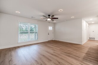 402 Jefferson St in Benton, AR - Building Photo - Building Photo