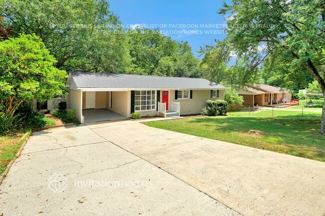 property at 2642 Hill Ln