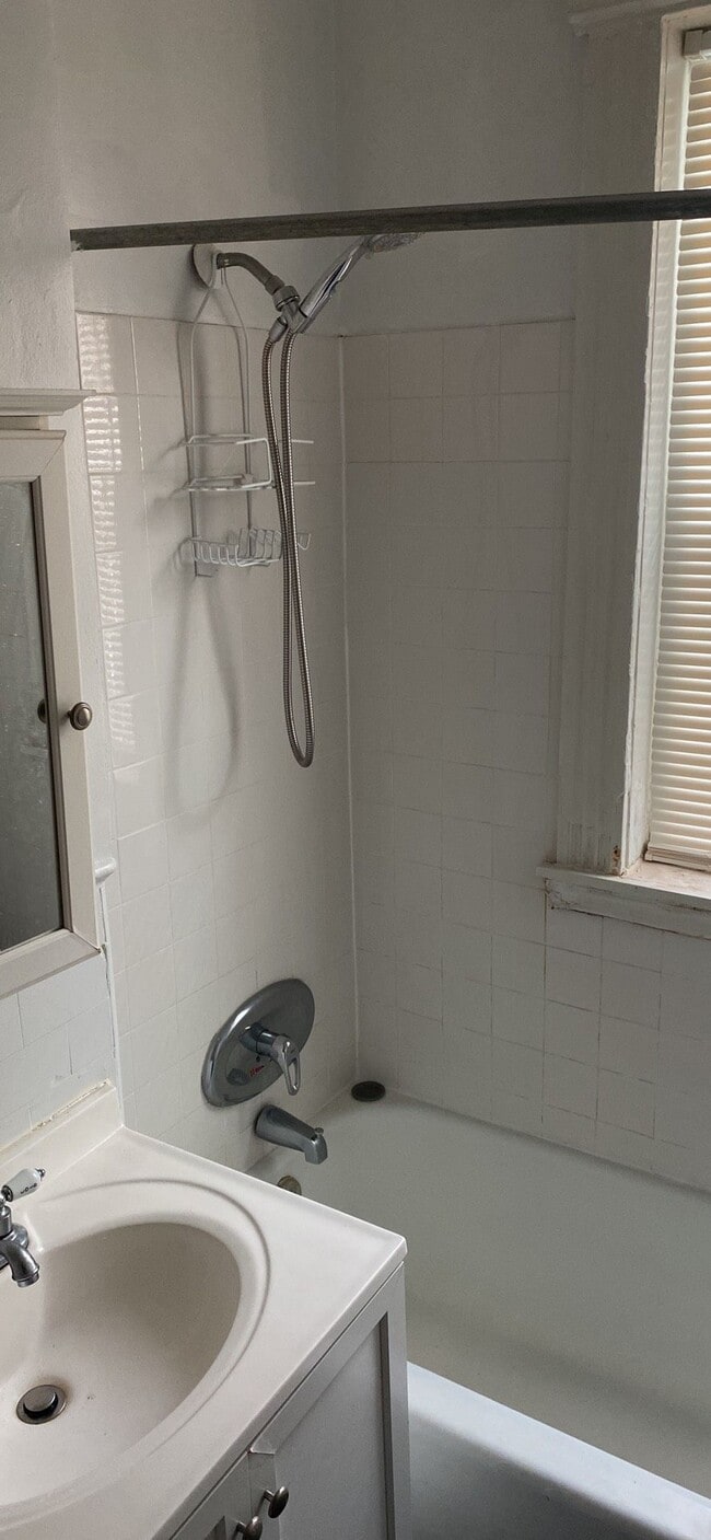 1111 Boylston St, Unit 39 in Boston, MA - Building Photo - Building Photo