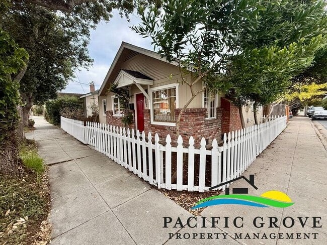 782 Junipero Ave in Pacific Grove, CA - Building Photo - Building Photo