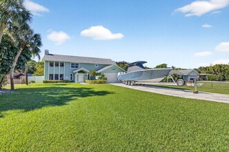 6701 Hillside Ln in Lantana, FL - Building Photo - Building Photo