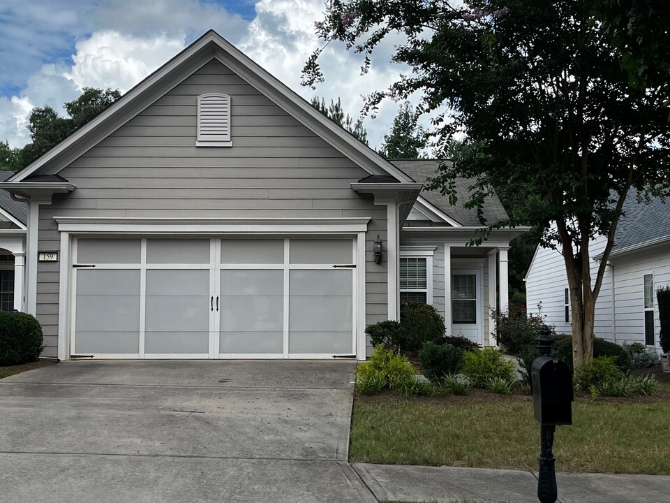 159 Begonia Ct in Griffin, GA - Foto de edificio