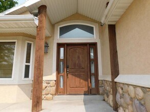6363 Murray Bluffs Dr in Salt Lake City, UT - Building Photo - Building Photo