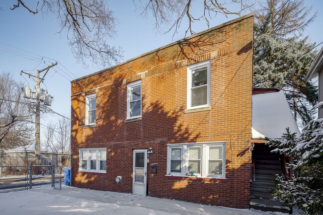 5316 N Bowmanville Ave in Chicago, IL - Building Photo - Building Photo