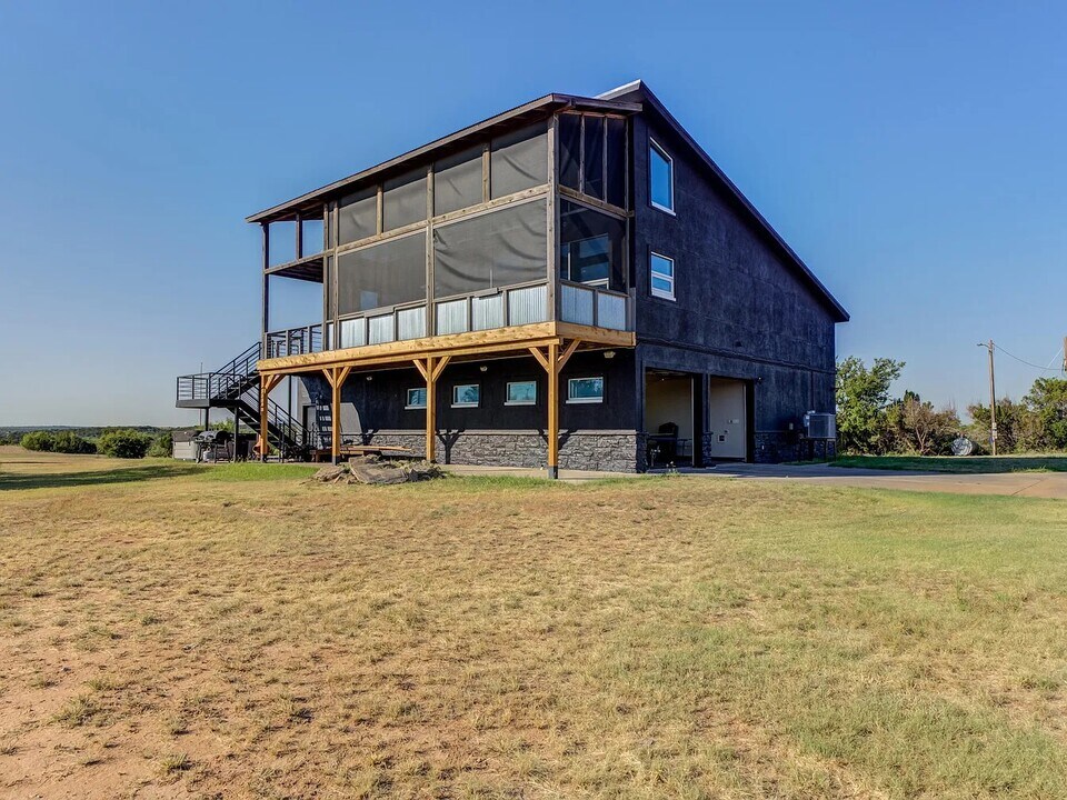 46 Bonita Vista Dr in Justiceberg, TX - Building Photo