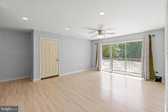 81 Willow Ct in Hamilton Township, NJ - Building Photo - Building Photo