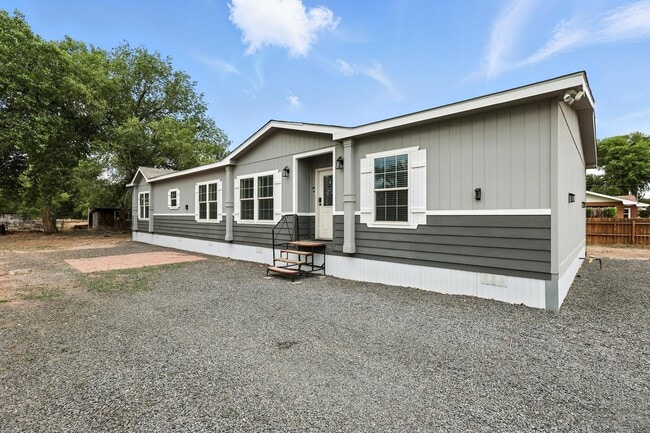 property at 13 Carlitos Ln