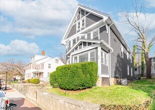 70 Valley St in South Orange, NJ - Building Photo - Building Photo