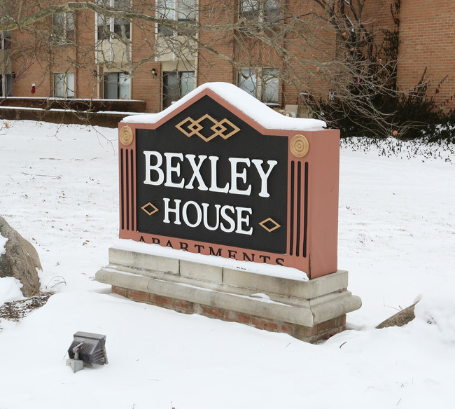 BEXLEY HOUSE in Columbus, OH - Foto de edificio - Building Photo