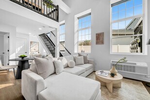 315 Railroad Ave in East Rutherford, NJ - Building Photo