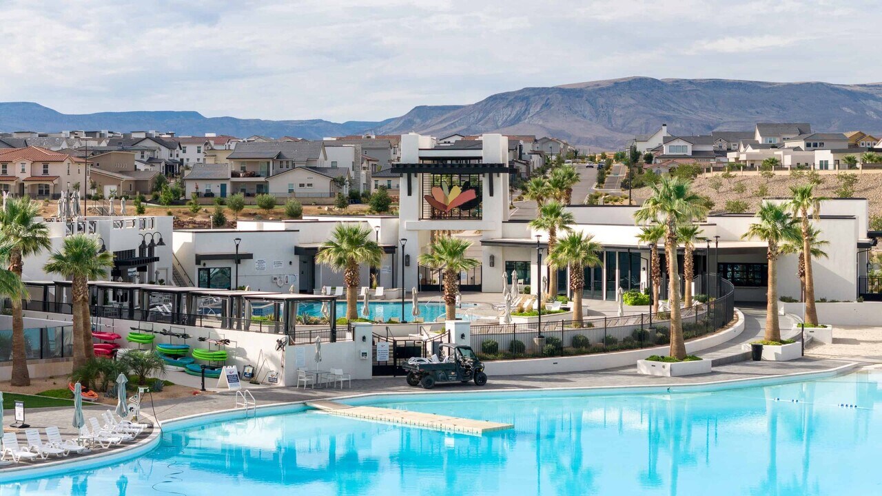 493 W Greenstone Pl in Saint George, UT - Building Photo