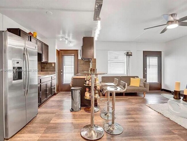 1545 Euclid Ave in Miami Beach, FL - Building Photo - Building Photo