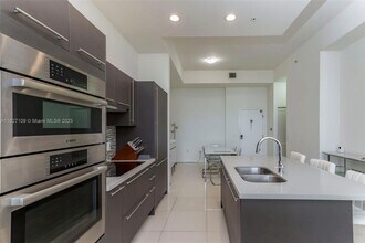 7825 NW 107th Ave, Unit 817 in Doral, FL - Building Photo - Building Photo