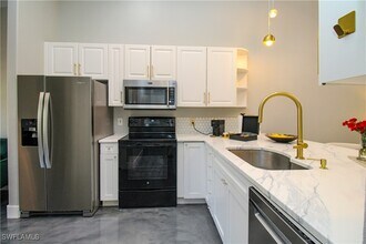 3540 Avion Woods Ct in Naples, FL - Building Photo - Building Photo