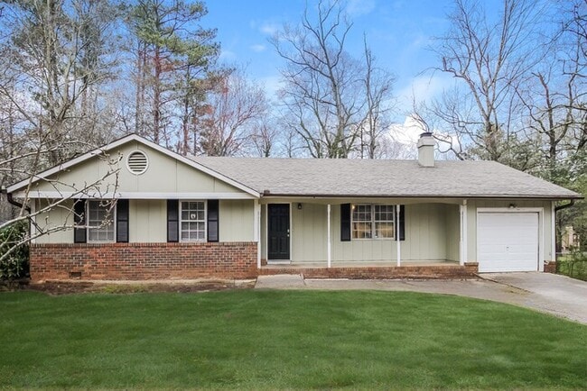 property at 1928 Leatherleaf Dr SW