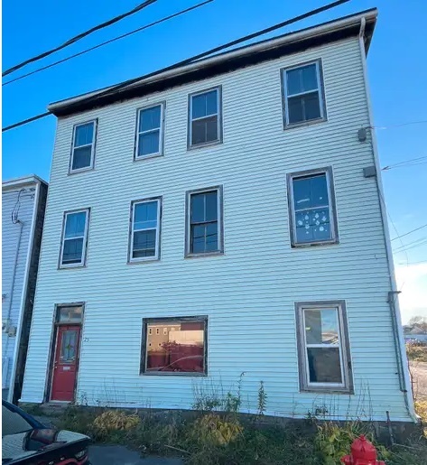 25 Meadow St in Saint John, NB - Building Photo