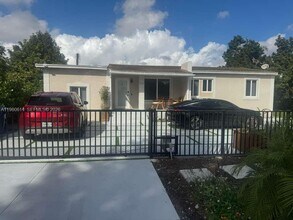 1001 NW 148th St in Miami, FL - Building Photo - Building Photo