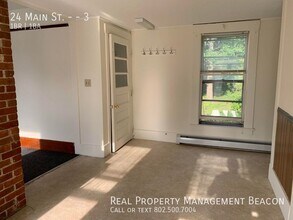 24 Main St in Enfield, NH - Building Photo - Building Photo