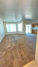 3939 Arrowhead Dr in Medford, OR - Building Photo - Building Photo