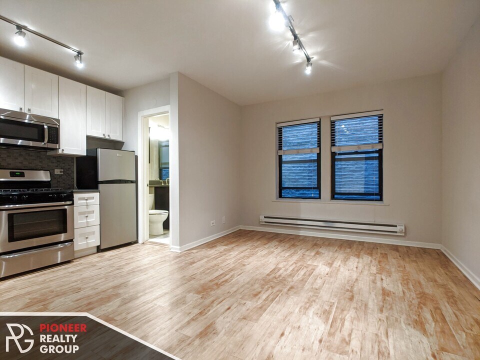 2832 W Palmer St, Unit 110 in Chicago, IL - Foto de edificio