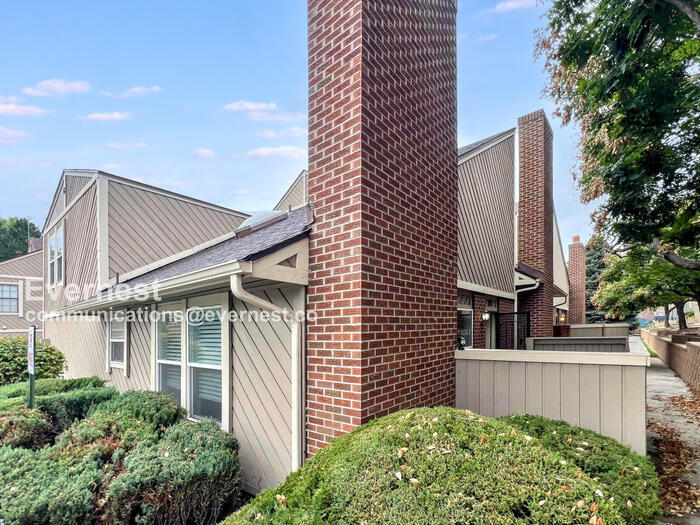3300 W Florida Ave in Denver, CO - Building Photo