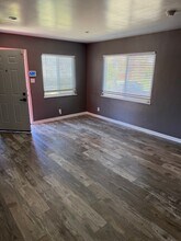 640 E Queen St, Unit 1 in Inglewood, CA - Foto de edificio - Building Photo