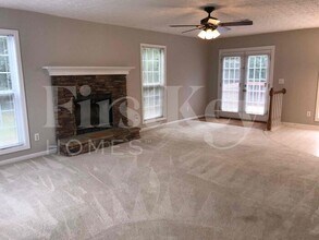 15 Fenwick Way in Grayson, GA - Building Photo - Building Photo