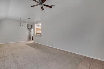 827 Walnut St in Burleson, TX - Building Photo - Building Photo