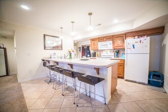 4000 Oak St, Unit 3 in Kansas City, MO - Building Photo - Building Photo