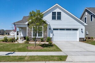 1732 Red Elm Ln in Fuquay Varina, NC - Building Photo