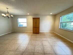 5413 Rivermill Ln in Greenacres, FL - Foto de edificio - Building Photo