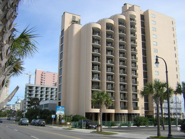 2310 N Ocean Blvd, Unit 307 Meridian Plaza in Myrtle Beach, SC - Foto de edificio - Building Photo