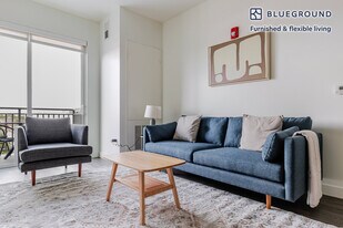 100 N Addison Ave in Elmhurst, IL - Building Photo